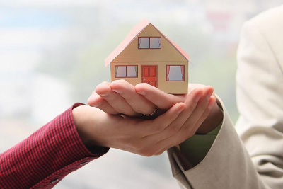 Меры, направленные на улучшение жилищных условий семей с детьми /    