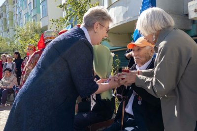 Лампадки с частичками Вечного огня передали ветеранам в Якутске / Майя Гоголева Якутск Якутск Республика Саха (Якутия)