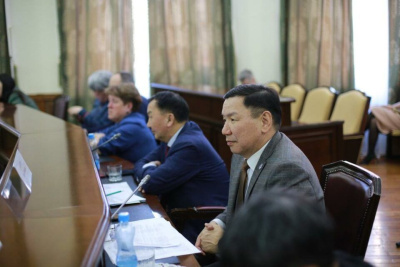 На депутатских слушаниях Якутской гордумы обсудили внесение изменений в генеральный план столицы / ЯСИА   