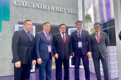 Делегация Якутии встретилась с премьер-министром Монголии на ВЭФ-2025 / ЯСИА Владивосток Город Владивосток Приморский край