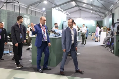 Глава Якутии на ВЭФ посетил военно-спортивный городок центра «ВОИН» / ЯСИА   