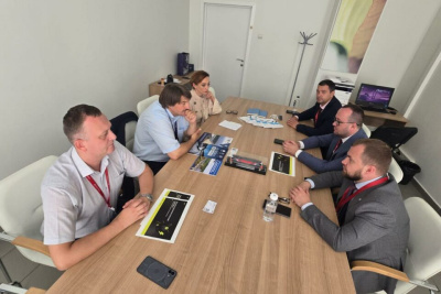 АО АК «ЖДЯ» и ДВГУПС договорились о подготовке кадров для реализации проектов АК «ЖДЯ» / ЯСИА Владивосток Город Владивосток Приморский край