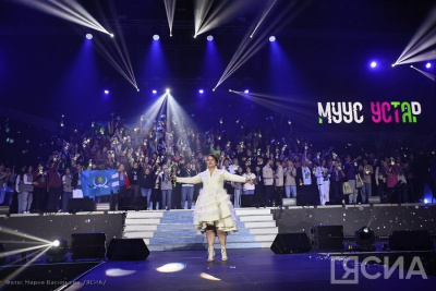 «Я жутко плакала, когда уехала». Надежда Ангарская о творческом пути, личной жизни и саморазвитии / Нарыйа Пахомова   