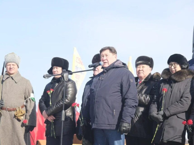 Сергей Ларионов принял участие в открытии мемориального комплекса «Саhыл Сыhыы» / ЯСИА   