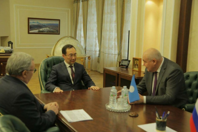 Перспективы добычи урана в Якутии обсудил Айсен Николаев с компанией «Атомредметзолото» / ЯСИА   Республика Саха (Якутия)