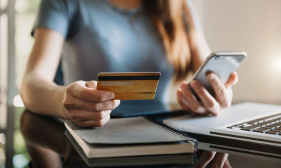 Два миллиона рублей перечислила мошенникам девушка из Удачного /    