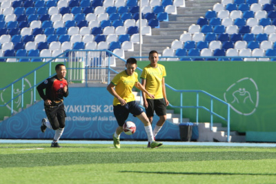 11 футбольных команд оспорят право представить Якутию на чемпионате России / Дьулустаан Сергеев   