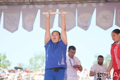 Якутянка Татьяна Баишева представит Россию на абсолютном чемпионате мира по мас-рестлингу / Дьулустаан Сергеев   