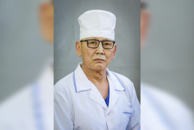 Путин присвоил звание «Заслуженный врач РФ» якутскому врачу Анатолию Комиссарову / ЯСИА   