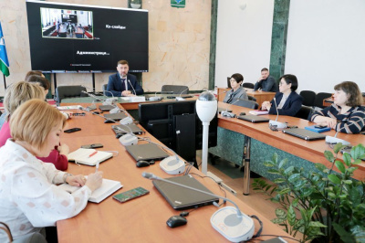 В Мирном обсуждают лечение и профилактику вирусных гепатитов /    