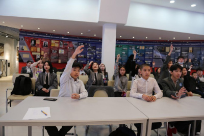 В Николаев-Центре состоялся телемост с племянницей Юрия Гагарина / ЯСИА   