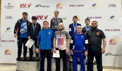 Юный борец Михаил Осипов завоевал для Якутии медаль первенства России / Дьулустаан Сергеев   