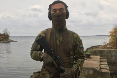 «Нагрудный знак "100-летие ЯАССР" спас мне жизнь»: боец СВО рассказал о чудесном спасении / Мария Архипова   