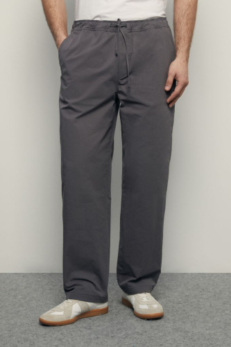 Брюки широкого кроя на резинке