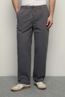 Брюки широкого кроя на резинке