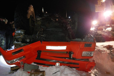 В Якутии на трассе перевернулся «КамАЗ». Пассажира насмерть прижало в кабине / ЯСИА   Республика Саха (Якутия)