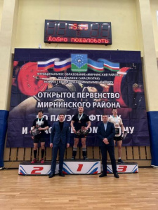 Классическое троеборье и народный жим: сильнейшие спортсмены /    