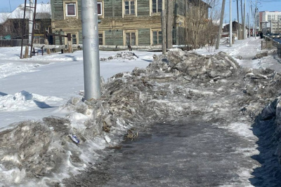 Жители 17 квартала Якутска обратились в Народный фронт с просьбой помочь в вывозе снега / ЯСИА Якутск Якутск Республика Саха (Якутия)