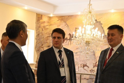 Максим Харитов: «В Якутии к 2027 году должен быть сформирован полный и точный реестр недвижимости» / ЯСИА   Республика Саха (Якутия)