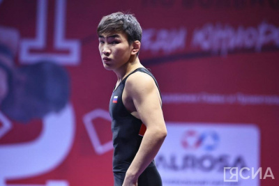 Лев Павлов завоевал для Якутии золотую медаль первенства России по вольной борьбе среди юниоров / Дьулустаан Сергеев   