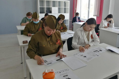 ЕР: число площадок в регионах и участников «Диктанта Победы» растет / ЯСИА   