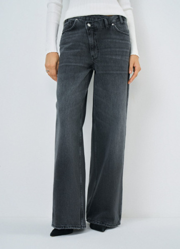 Джинсы с запахом, Серый