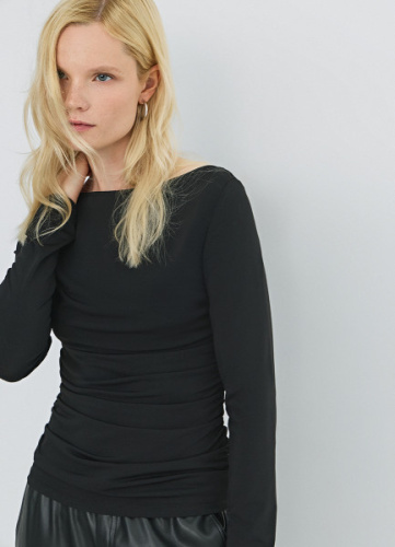 Лонгслив с драпировкой, Черный