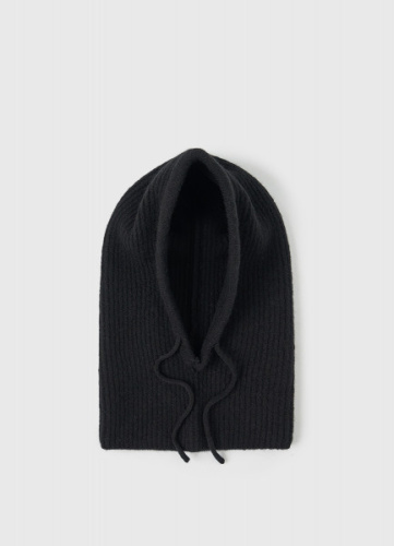 Вязаный капор, Черный