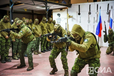 Василий Егоров: «Для контрактников в обязательном порядке проводится обучение» / Дьулустаан Сергеев   