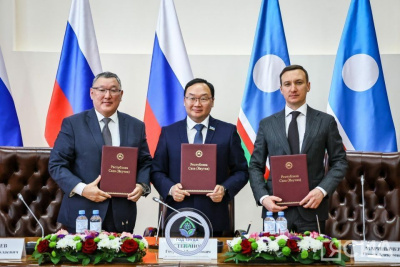 В Якутии подписали трёхстороннее соглашение между правительством, профсоюзами и работодателями / Нарыйа Пахомова   Республика Саха (Якутия)