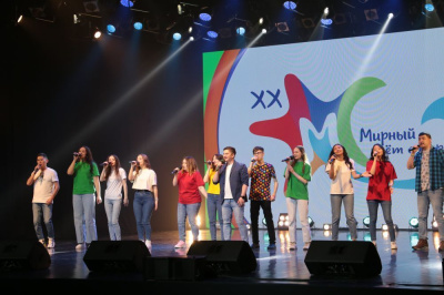 ХХ фестиваль «Мирный поет о мире» завершился гала-концертом и награждением /  Мирный Мирнинский Республика Саха (Якутия)