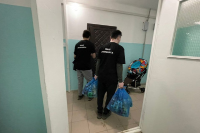 В Губинском округе Якутска семьи участников СВО получили продуктовые наборы / Анна Лебединская Якутск Якутск Республика Саха (Якутия)