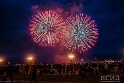 Выставка военной техники, концерты, фейерверк: программа празднования Дня Победы в Якутске / ЯСИА Якутск Якутск Республика Саха (Якутия)