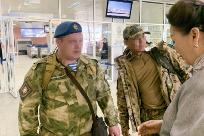 Два военнослужащих прибыли в Якутию в отпуск из зоны СВО / ЯСИА   