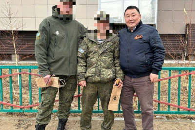 В Якутию из зоны СВО в отпуск прибыли два военнослужащих / ЯСИА   