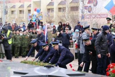 Этот вечный огонь, нам завещанный одним - мы в душе храним /    