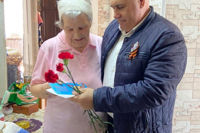 Речники ЛОРПа поздравили ветеранов с Днем великой Победы / ЯСИА   