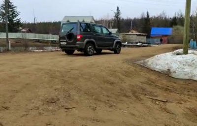 Частным домам в Арылахе вода больше не угрожает /    
