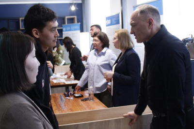 «Газпром трансгаз Томск» представил вакансии на ярмарке в СВФУ / ЯСИА   