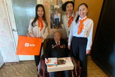 АТБ в Якутии поздравил клиентов-ветеранов с 9 Мая / ЯСИА   Республика Саха (Якутия)