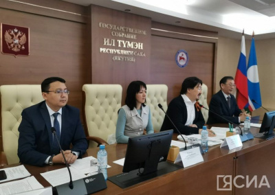 В Якутске специалисты здравоохранения обсудили резервы снижения смертности от болезней сердца / Нарыйа Пахомова Якутск Якутск Республика Саха (Якутия)