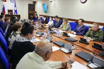 В регионах начнет действовать единый стандарт мер поддержки бойцов СВО и их семей / ЯСИА   