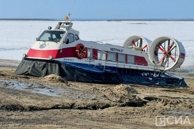 На Лене из-за густого ледохода ограничили движение судов на воздушной подушке / Нарыйа Пахомова   