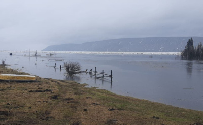 В селе Кытыл-Дюра оказывают помощь пострадавшим от паводка / Нарыйа Пахомова   