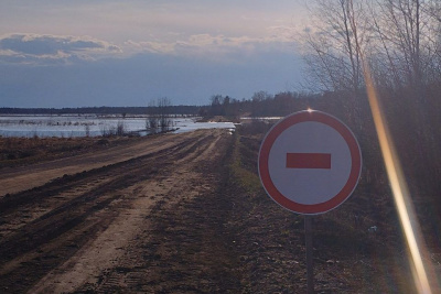 В Усть-Майском районе закрыли проезд по участку дороги «Амга» из-за выхода талых вод / ЯСИА  Усть-Майский Республика Саха (Якутия)