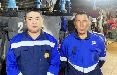 Детей из горящего дома спасли работники ЖКХ в Вилюйском районе / ЯСИА   