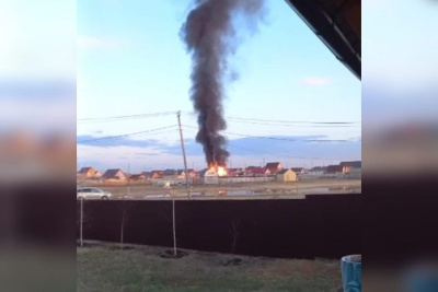 Частный дом загорелся в Якутске / Дьулустаан Сергеев Якутск Якутск Республика Саха (Якутия)