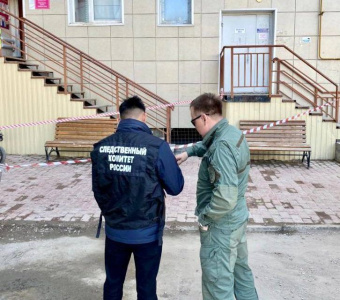 В Якутске рядом с жилым домом обнаружено тело подростка / ЯСИА Якутск Якутск Республика Саха (Якутия)