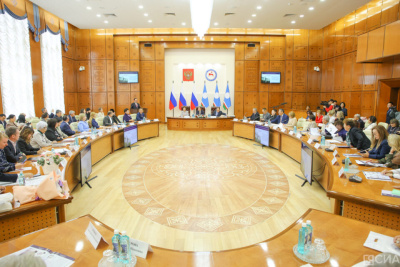 В Якутске отметили 90-летие Института гуманитарных исследований СО РАН / Майя Гоголева   