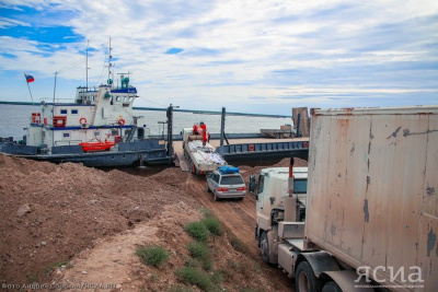 Начались паромные перевозки на переправе Якутск — Нижний Бестях / ЯСИА   